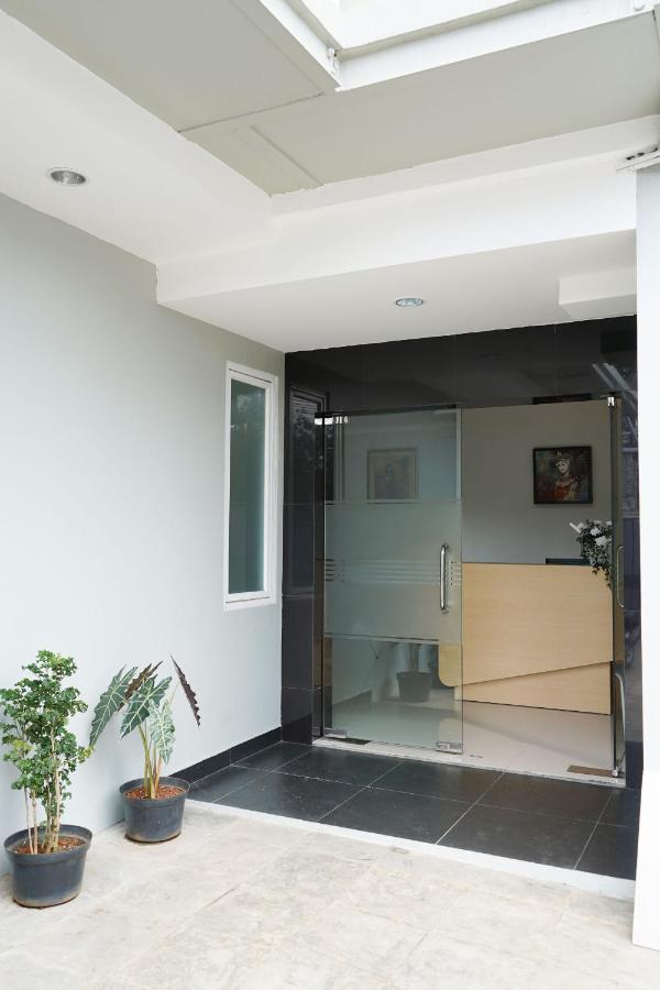 Urooms Senayan جاكرتا المظهر الخارجي الصورة