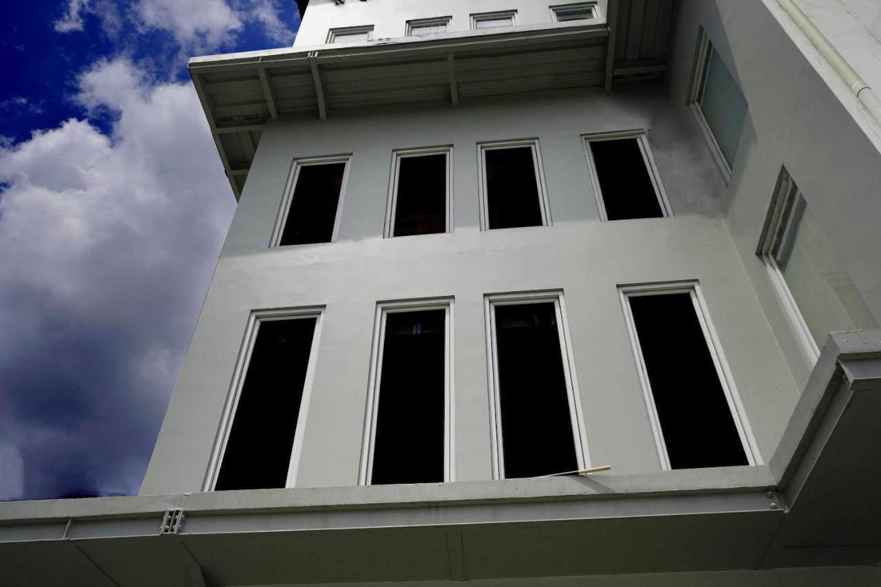 Urooms Senayan جاكرتا المظهر الخارجي الصورة